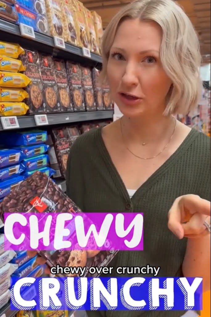 Sharp said she also prefers chewy cookies over crunchy ones — except when it comes to Double Stuf Oreos. Abbeyskitchen/TikTok