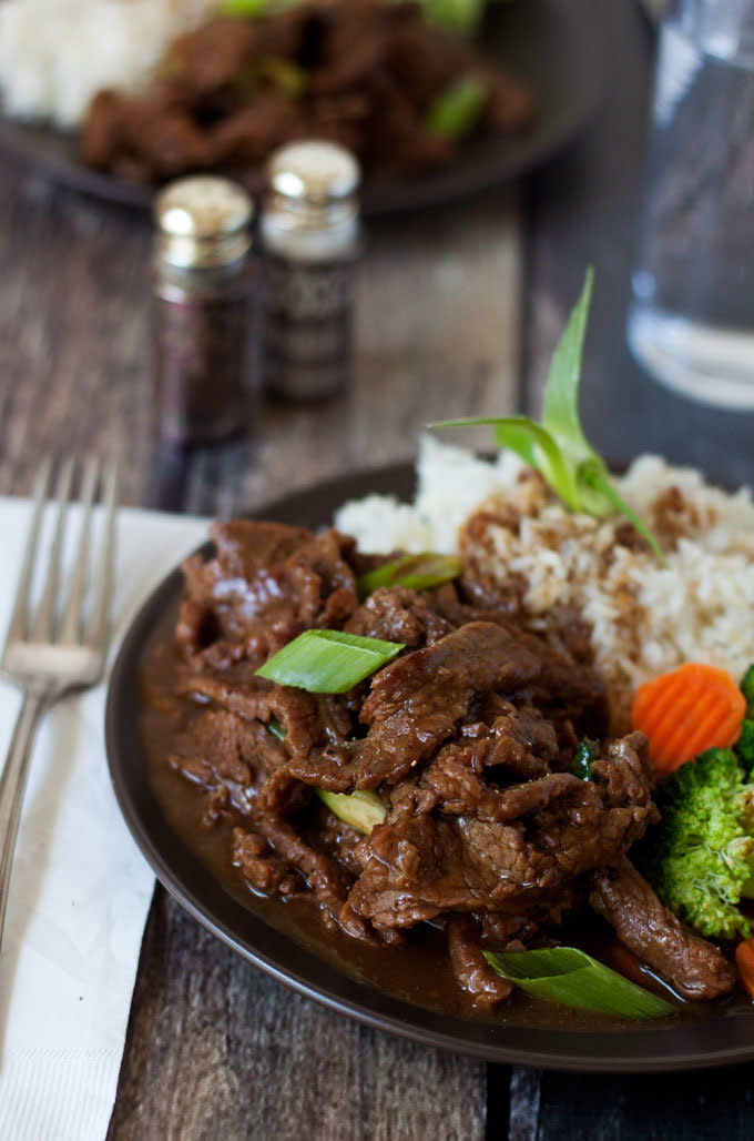 <strong>Get the <a href="http://www.pressurecookingtoday.com/pressure-cooker-mongolian-beef/">Pressure Cooker Mongolian Beef recipe</a>&nbsp;from Pressure Cooking Today</strong>