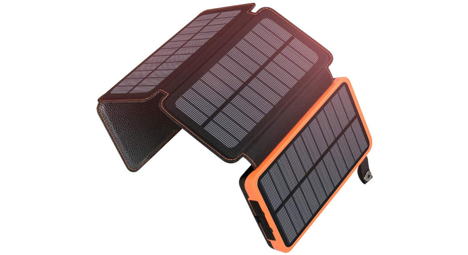 A ADDTOP Solar Charger 25000mAh Portable Solar Power Bank
