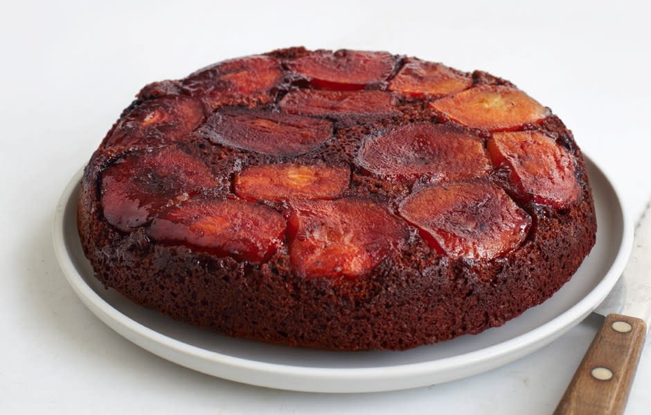 Apple-Molasses Upside-Down Cake