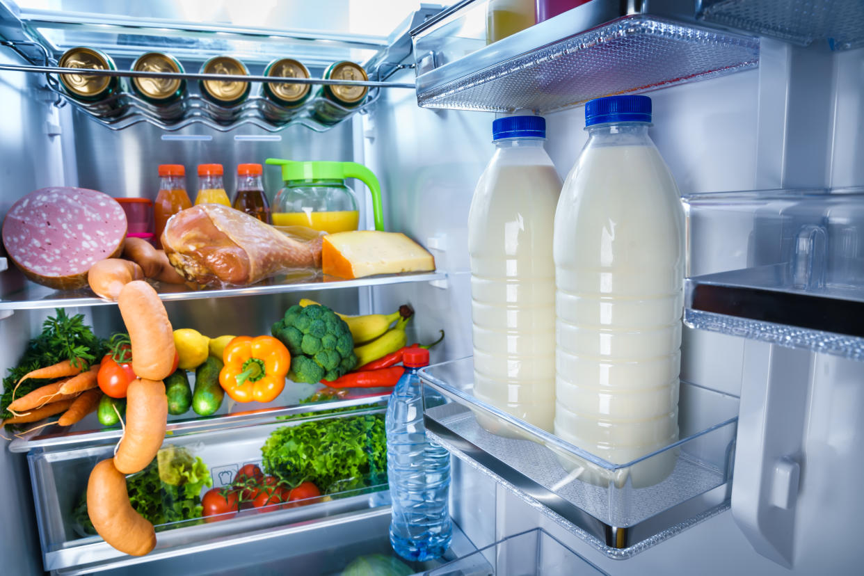 In der Kühlschranktür sollte man Milch nicht aufbewahren. (Bild: Getty Images)