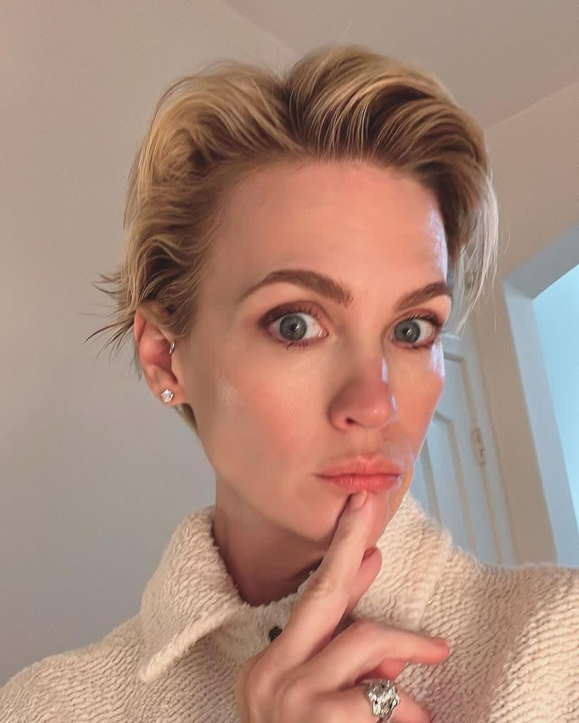 january jones short pixie cut selfie