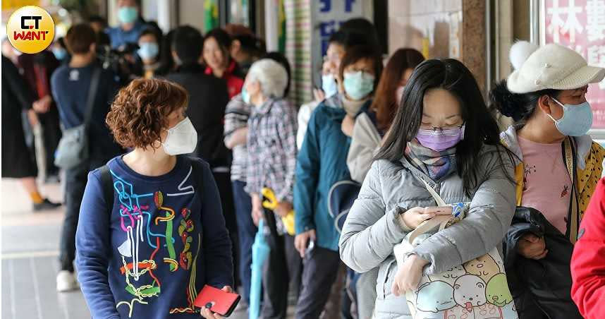 民眾需做好自身防護，避免前往高風險區域。（圖／鄭清元攝）