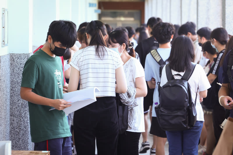 圖為112學年度分科測驗台北市建國中學考場。 （中央社資料照）