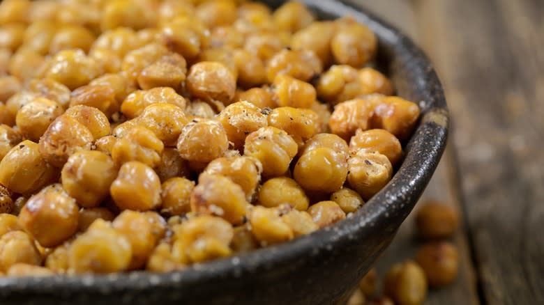 Bowl of chickpeas