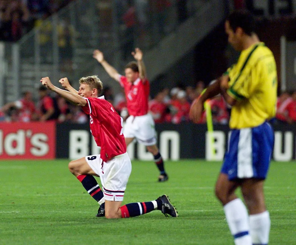 Noruega fue el &#xfa;ltimo equipo en derrotar a Brasil en fase de grupos, en Francia 1998 (Foto de: ANTONIO SCORZA / AFP)        (Foto de: ANTONIO SCORZA/AFP via Getty Images)