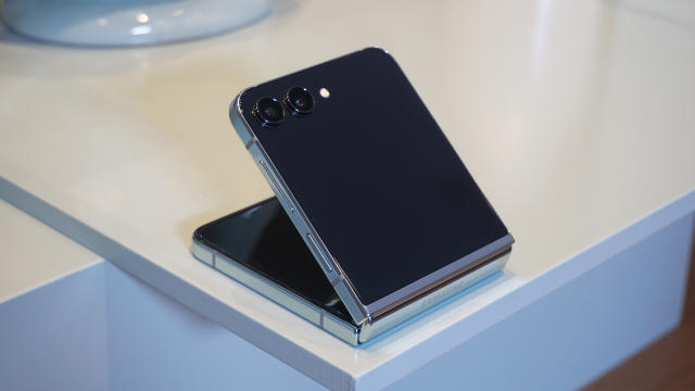 Hands-On with the Galaxy Z Fold 5 and Flip 5: Cameras Still Aren't