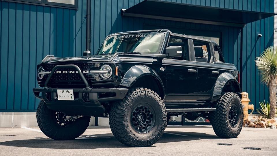 Liberty Walk Sells a Ford Bronco Widebody and It’s Still Narrower Than a Raptor photo