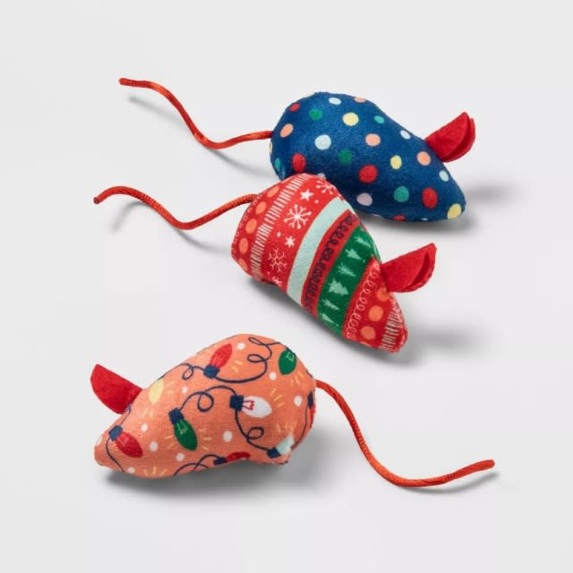 Target's Holiday Cat Toys & Treats: Black Friday Deals You Can't Miss