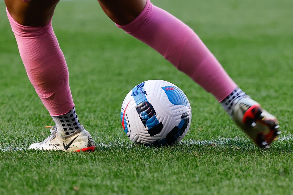 HARRISON, NJ - JUNE 19:  A general view of San Diego Wave FC goalkeeper Kailen Sheridan (1) clearing the ball during the second half of the NWSL soccer game between NJ/NY Gotham FC and San Diego Wave FC on June 19, 2022 at Red Bull Arena in HArrison, NJ.  (Photo by Rich Graessle/Icon Sportswire via Getty Images)