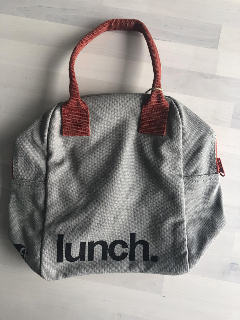 This 2019 photo taken in New York shows an organic, washable Zip Lunch Bag from Fluf with rinsable lining. (Katie Workman via AP)