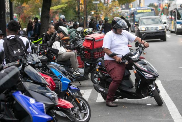 NYC DoorDash, Uber Eats drivers could earn $24 an hour - FreightWaves