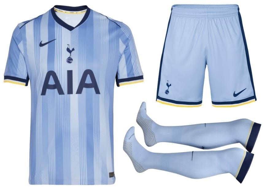 Tottenham away kit