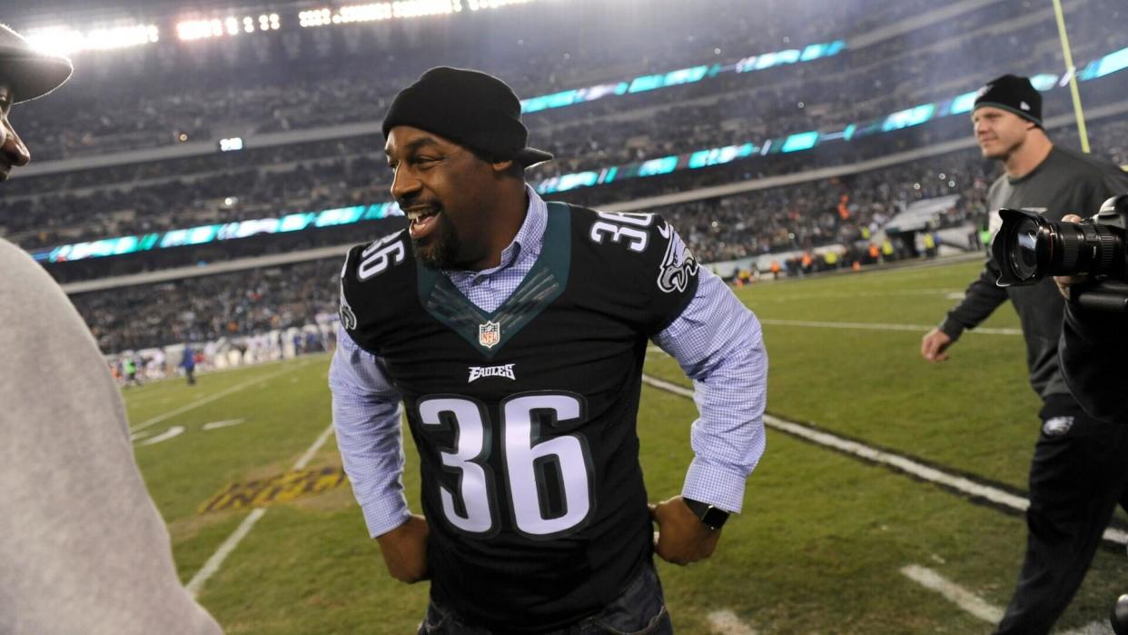 Mandatory Credit: Photo by Michael Perez/AP/Shutterstock (9287766af)Former Philadelphia Eagles player quarterback Donovan McNabb is seen on the field prior to an NFL football game between the New York Giants and the Philadelphia Eagles, in PhiladelphiaGiants Eagles Football, Philadelphia, USA - 19 Oct 2015.