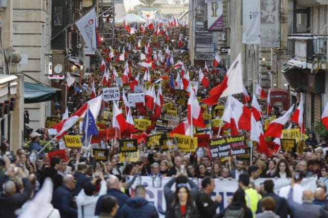 Maltese PM to resign amid protests over reporter's death