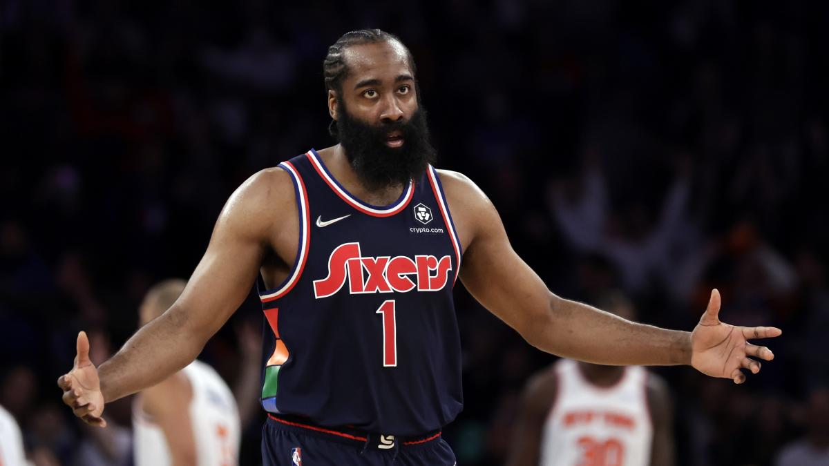 James Harden: 76ers star wore pajamas and NBA fans roasted him