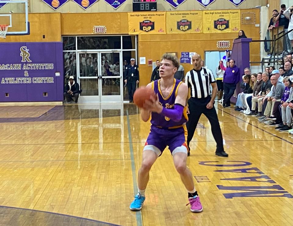 St. Rose's Matt Hodge lines up a shot against the Patrick School in Belmar on Dec. 14, 2023.