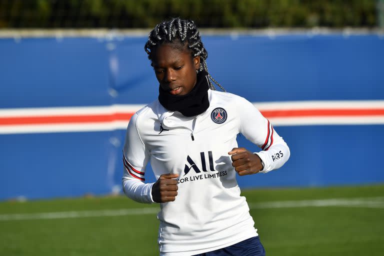 Aminata Diallo durante la práctica de PSG el 3 de noviembre; la agresión a su compañera se pordujo un día después