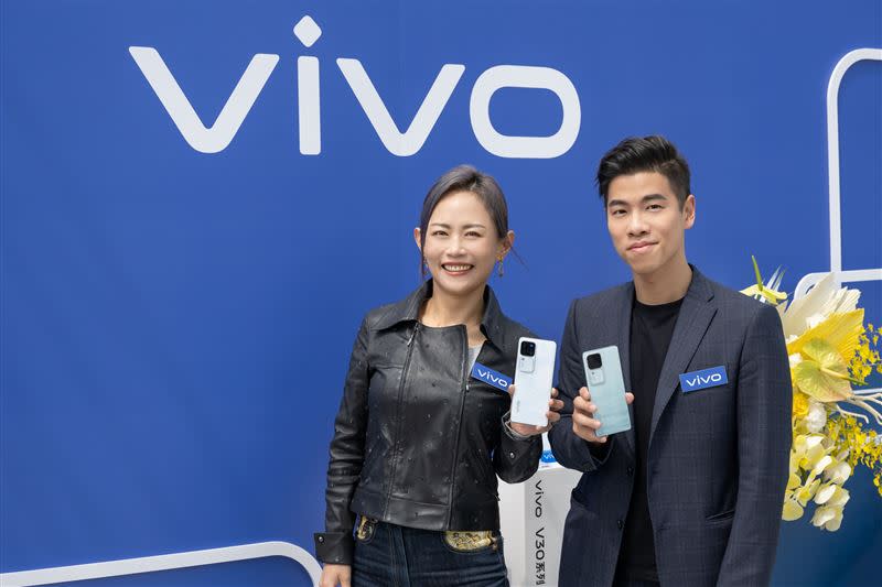 vivo台灣總經理陳怡婷表示：V30系列延續vivo與蔡司的深度合作，首次將蔡司光學鏡頭搭載在vivo V系列中，期望更多的消費者能體驗vivo極致影像。