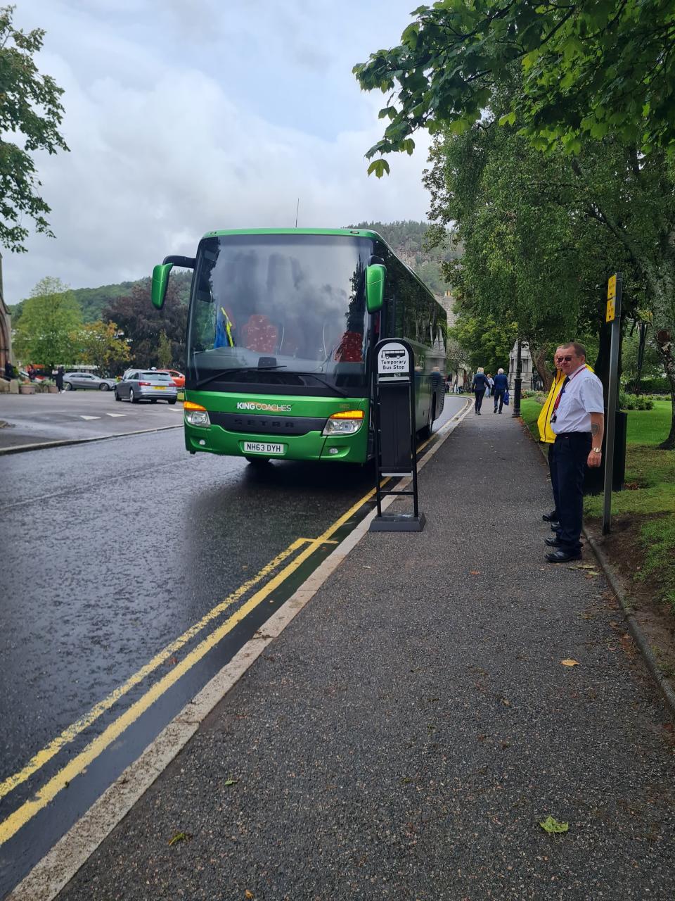 ballater bus