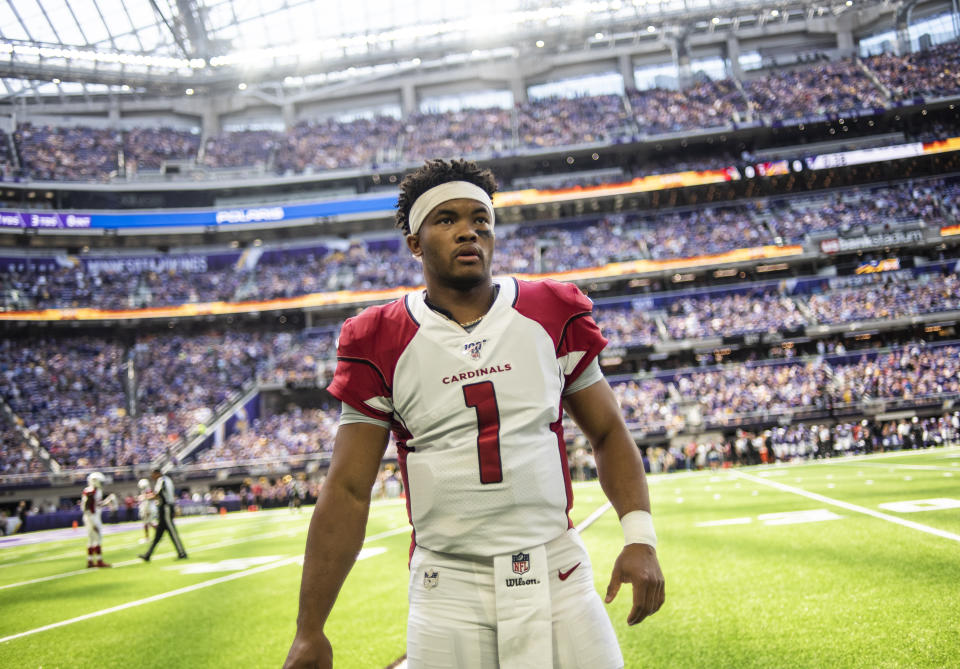 MINNEAPOLIS, MN - AUGUST 24: Kyler Murray #1 of the Arizona Cardinals on the sidelines before the preseason game against the Minnesota Vikings at U.S. Bank Stadium on August 24, 2019 in Minneapolis, Minnesota. (Photo by Stephen Maturen/Getty Images)