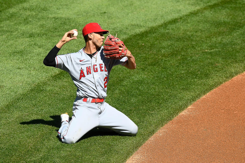 Shortstop Andrelton Simmons is taking his all-everything defense to the Minnesota Twins. 