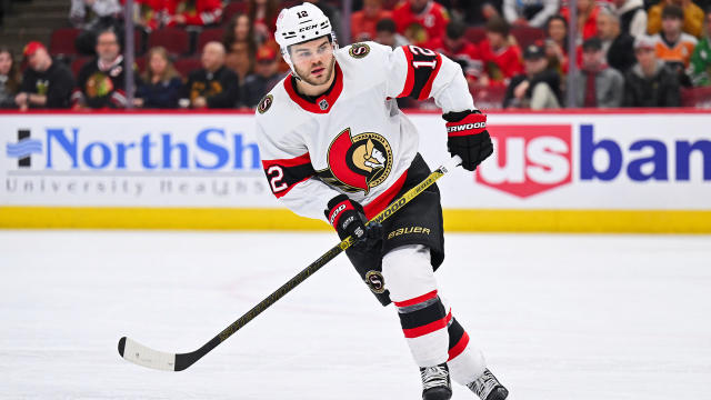 Chicago Blackhawks trade Alex DeBrincat to Ottawa Senators for three draft  picks - ESPN
