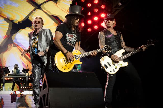 <p>Guns N'Roses</p> Guns N'Roses