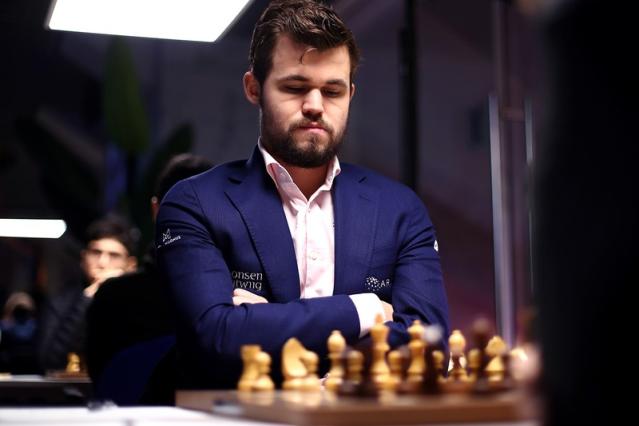 Garry Kasparov says Magnus Carlsen is 'struggling with age' as champ makes  final