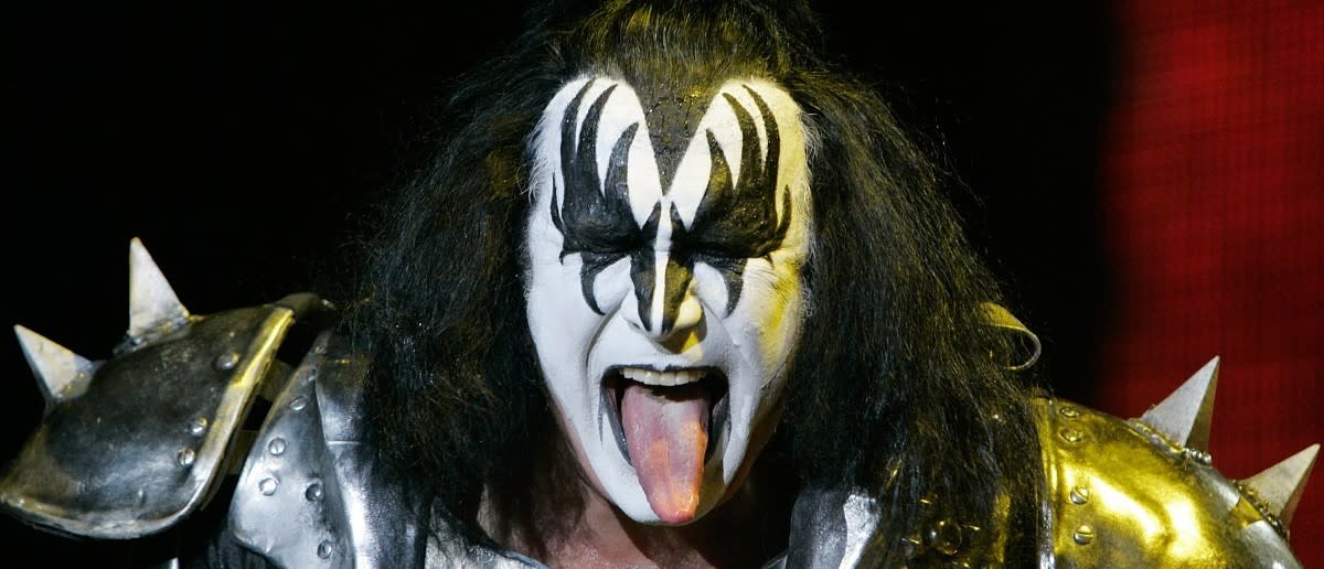 Gene Simmons Apologizes For Telling Depressed People To Go Kill Themselves