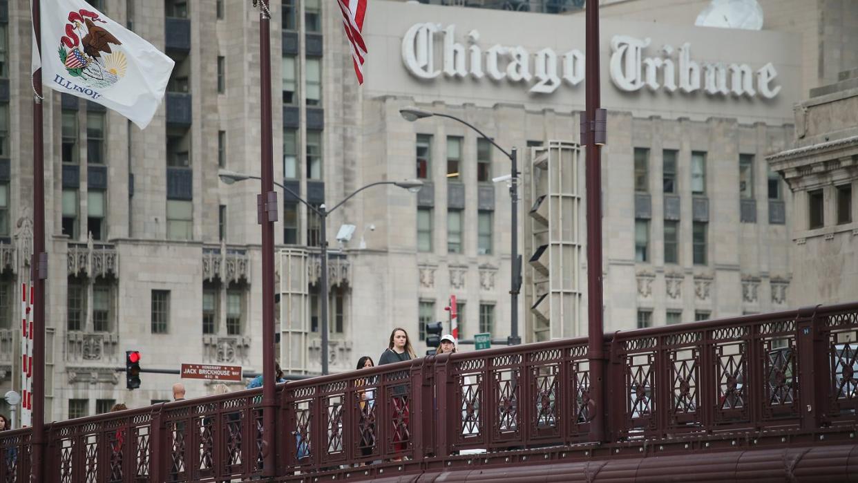 tribune media to sell iconic tribune tower in chicago