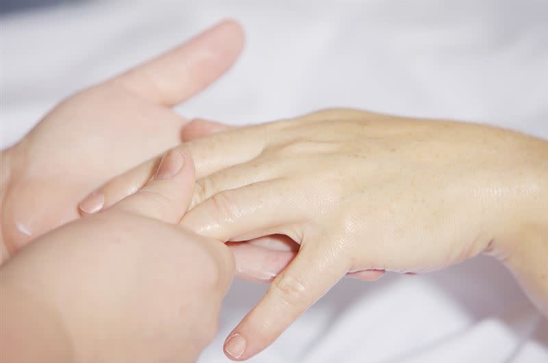黃軒醫師認為，我們的手部藏著老化的訊息。（示意圖／翻攝自Pixabay）