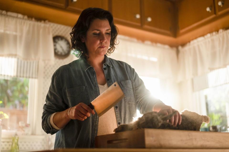 melanie lynskey as shauna in yellowjackets, 