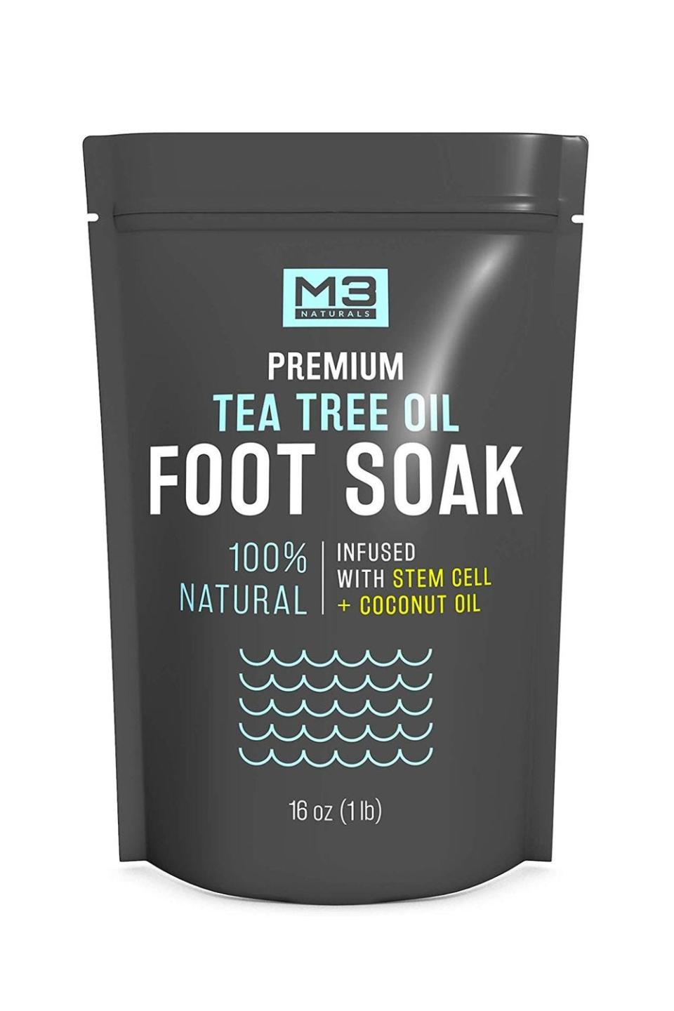 9) M3 Naturals Premiums Tea Tree Oil Foot Soak