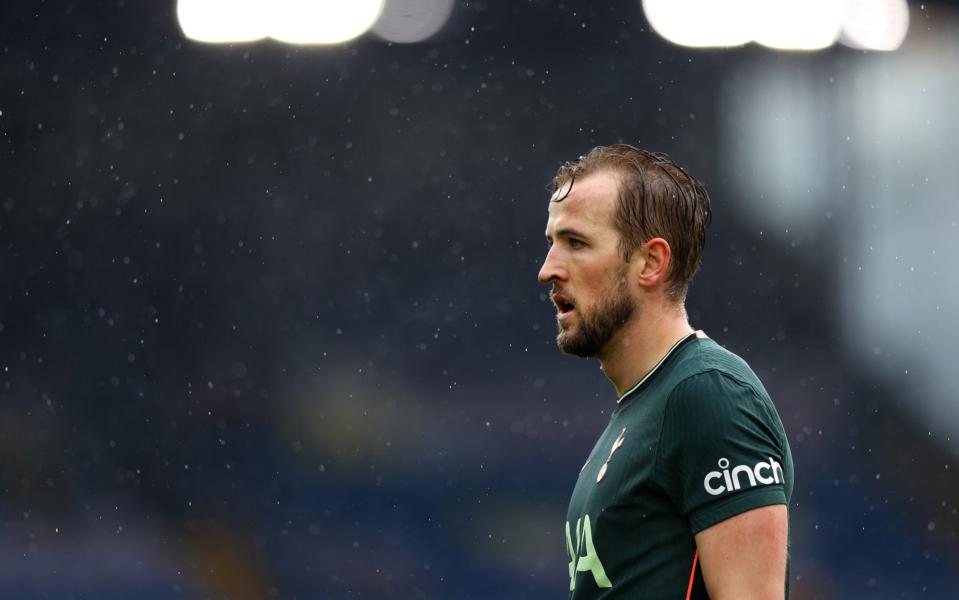 Harry Kane of Tottenham Hotspur looks on during the Premier League match between Leeds United and Tottenham Hotspur at Elland Road on May 08, 2021 in Leeds, England.  - GETTY IMAGES