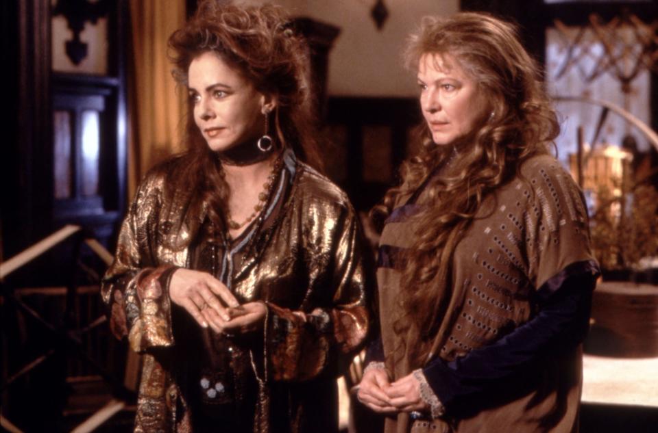 Dianne Wiest and Stockard Channing played the beloved aunts in the 1998 film Practical Magic.