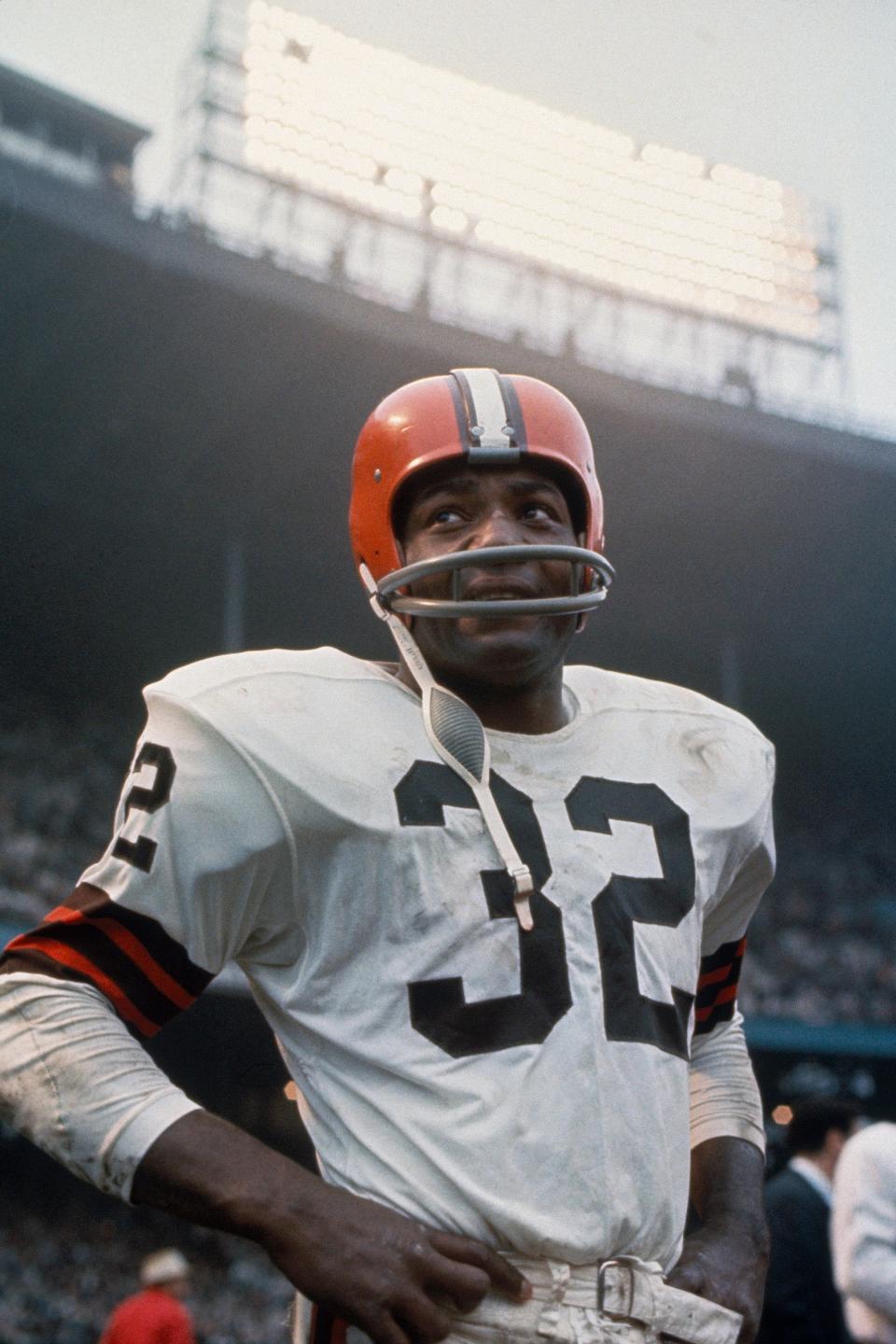 Jim Brown in a Cleveland Browns uniform