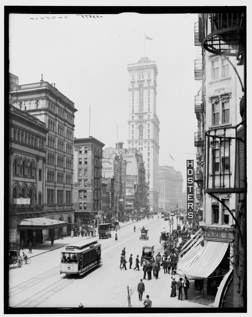 [Broadway and Times Building (One Times Square), New York City]