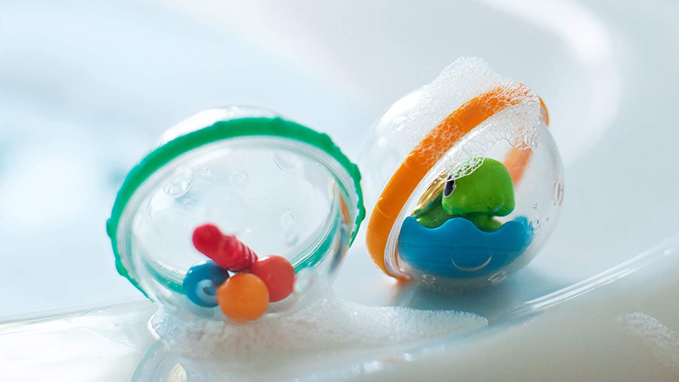 Best gifts for babies: Bath toys with surprises inside