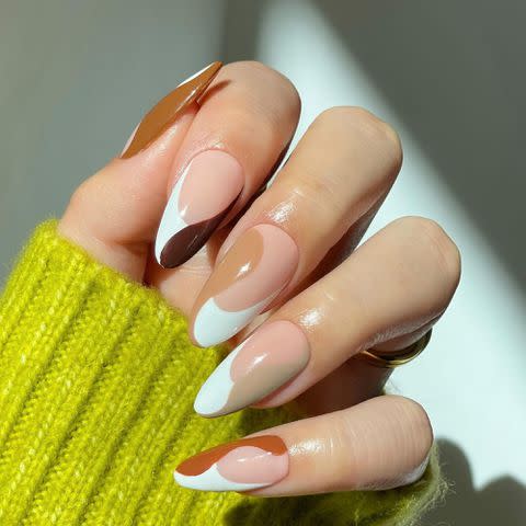 <p><a href="https://www.instagram.com/p/CkdreUOAW-C/" data-component="link" data-source="inlineLink" data-type="externalLink" data-ordinal="1">@disseynails</a> / Instagram</p>