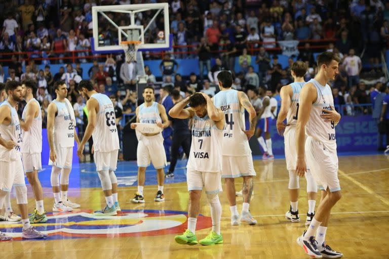 The Argentine national team did not qualify for the FIBA ​​World Cup because it lost the one-on-one match against the Dominican Republic