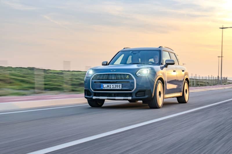 Two doors, four seats and enough space for four if everyone holds their breath - those days are long gone at Mini. The new Countryman is the brand's largest model to date. Is there anything 'mini' at all about this car? Bernhard Filser/BMW Group/dpa