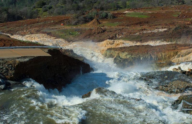 FOTOS: Los daños en la presa Oroville, la más alta de EEUU