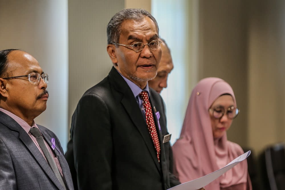 Health Minister Datuk Seri Dzulkefly Ahmad speaks during a press conference in Kuala Lumpur February 4, 2020. — Picture by Firdaus Latif