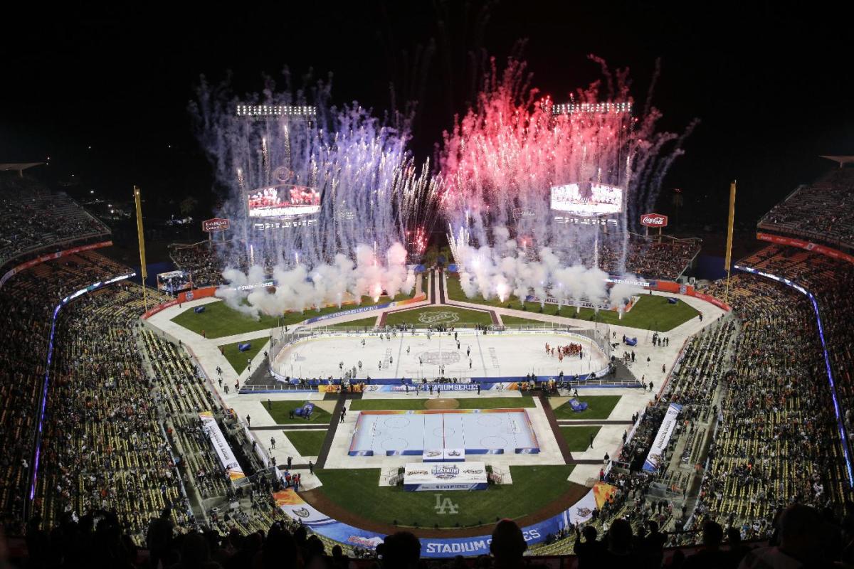 N.H.L. Expanding Outdoor Boundaries With Game at Dodger Stadium - The New  York Times