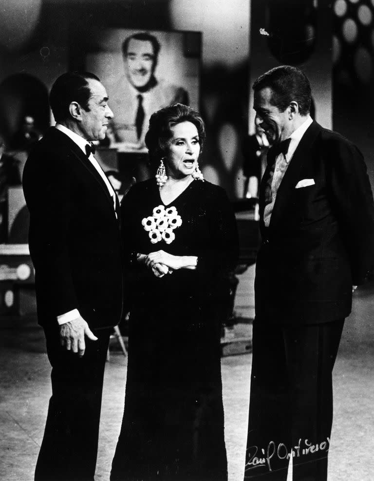 Tita Merello,  Tito Lusiardo y Juan Carlos Thorry, en los inicios de Grandes valores del tango