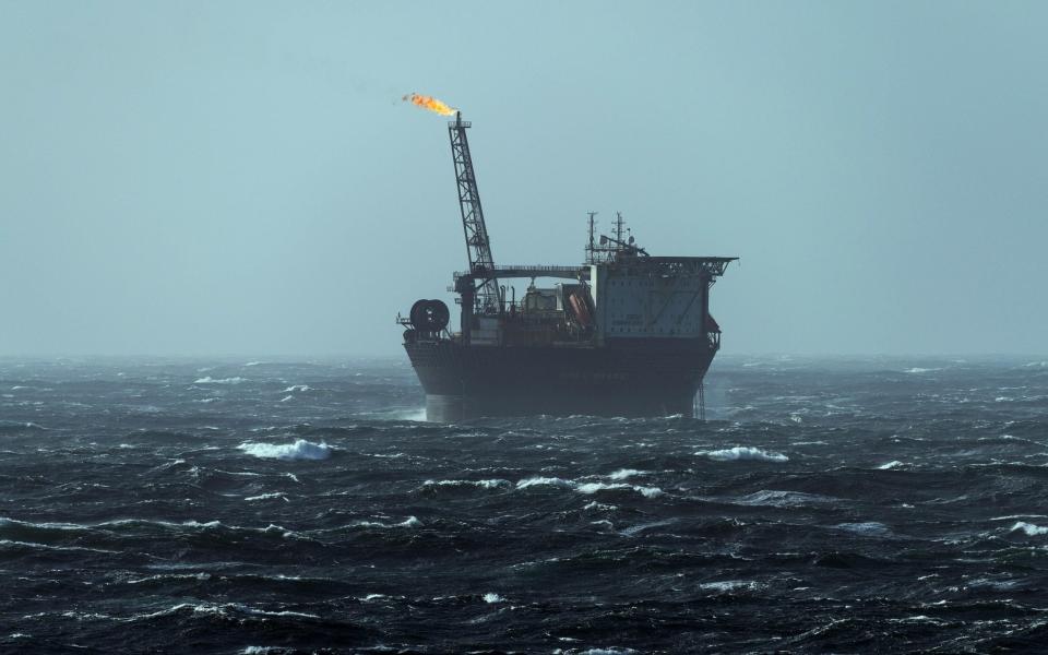 North sea oil rig - Alamy