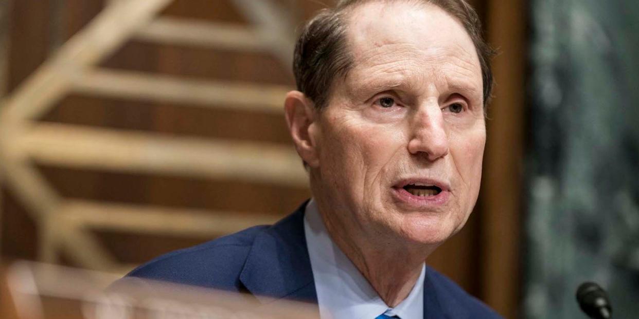 senator ron wyden