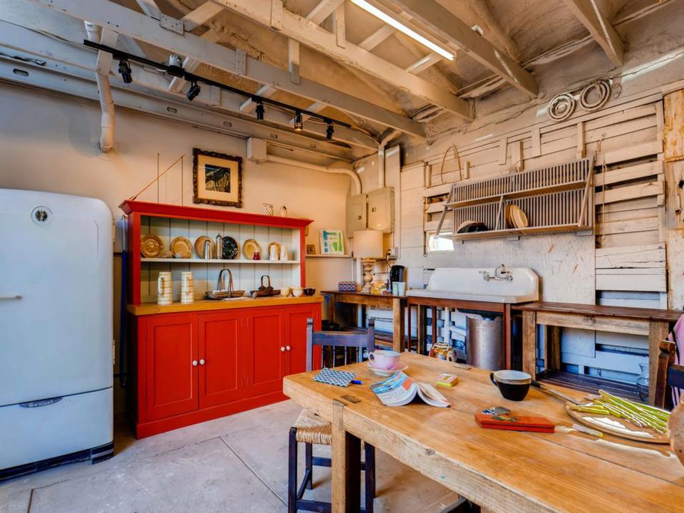 Kibbo Clubhouse Kitchen Zion