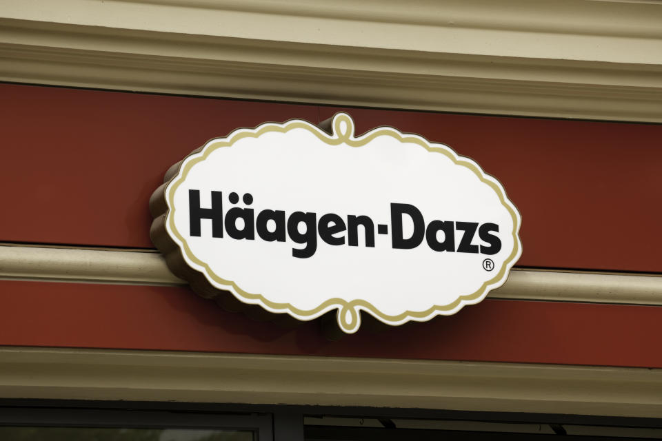 Mehrere Eis-Sorten der Marke Häagen-Dazs sind von Rückrufen betroffen. (Bild: Getty Images)